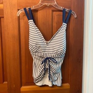 XL top with L bottoms